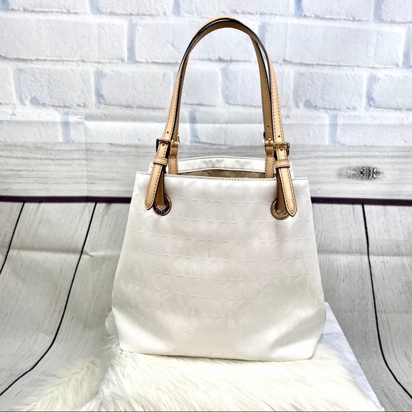 M I C H A E L K O R S : Signature Patent White Bag - Picture 6 of 7